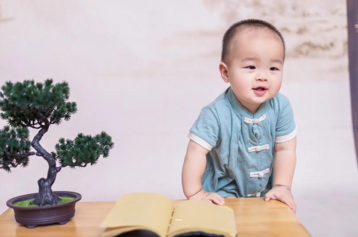 明港孕妇显怀是几个月